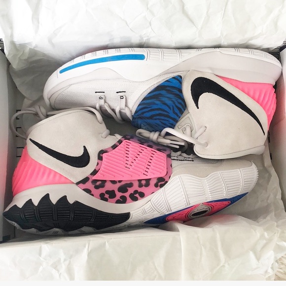 ‼️SOLD‼️NIKE KYRIE 6 BASKETBALL SNEAKERS - Picture 9 of 12